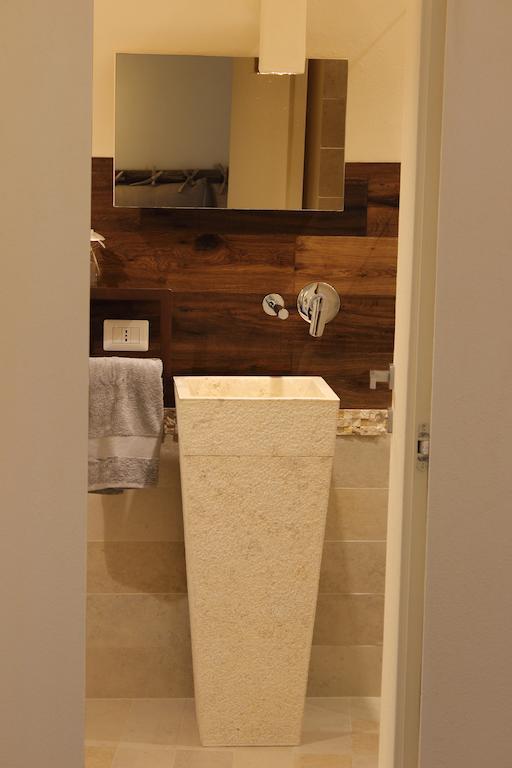 Fondo Vito Ξενοδοχείο Γκραβίνα Εξωτερικό φωτογραφία